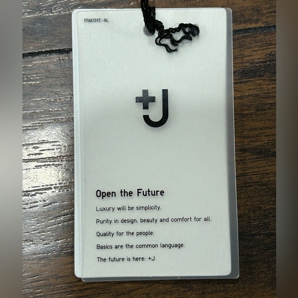 Uniqlo Pencil Skirt size 8 nwt - Picture 5 of 8